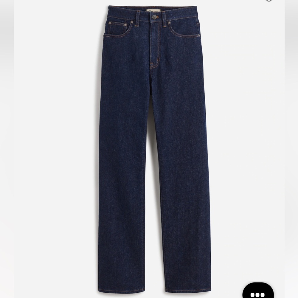 **MOVING SALE -Make an offer** 
Madewell Curvy 90s Straight Jeans in Norman wash